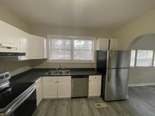 Building Photo - 3587 Midway Rd