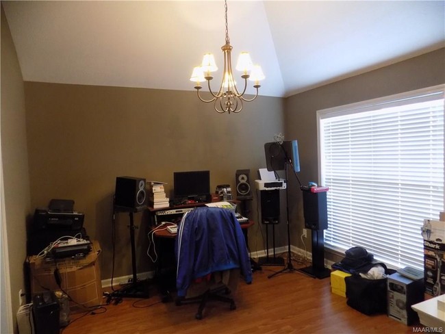 Photo - 114 Turnberry Ct