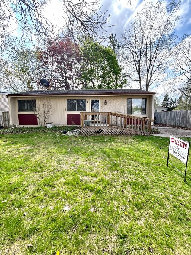 Photo - 5724 Annapolis Dr (Lansing, MI)