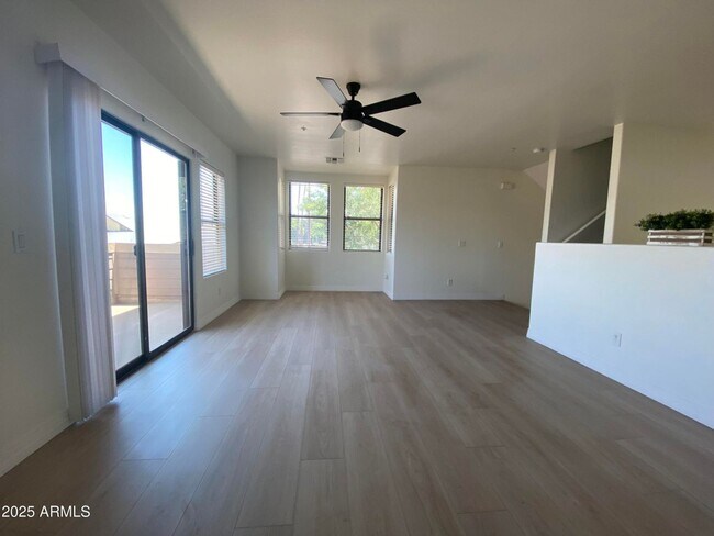 Photo - CUTE TOWNHOME AVAILABLE NOW NEAR TEMPE TOW...