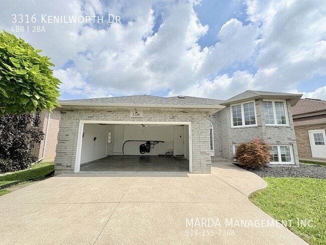 Photo - STUNNING NEWLY RENOVATED 4+1 BED/2 BATH - SOUTH WINDSOR + UTILITIES