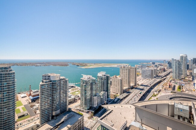 Photo - 255 Bremner Blvd Unit SI ID1529222P