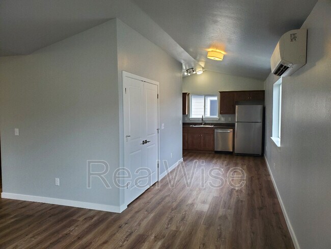 Photo - 224 Cheryl Ln Unit 9