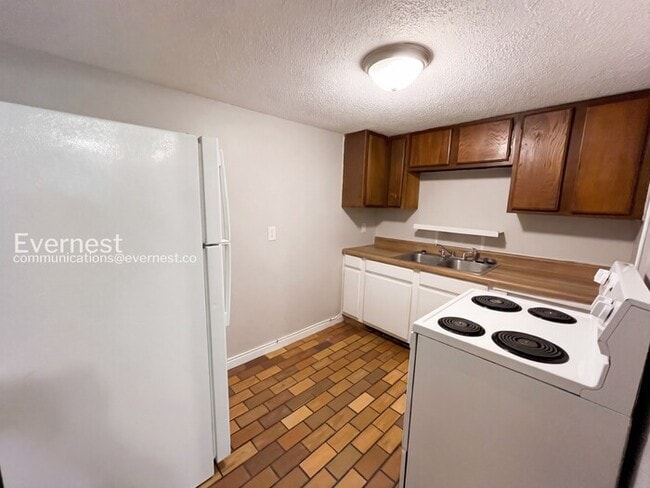 Photo - 5727 N Morgan Ln Unit 4