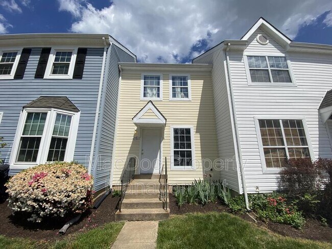 Building Photo - 109 Powhatan Ct