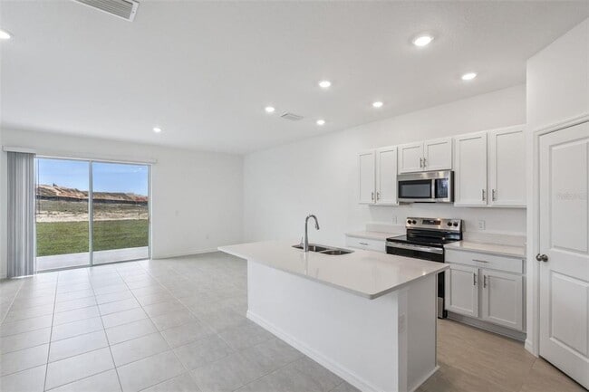 Photo - 7621 WATERSCAPE Dr