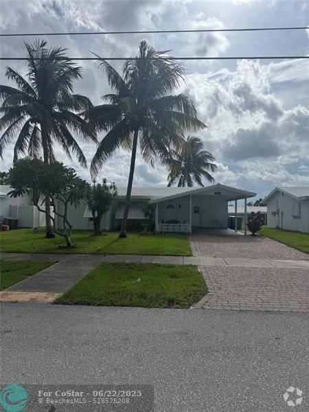 Building Photo - 2701 N Cypress Rd Rental