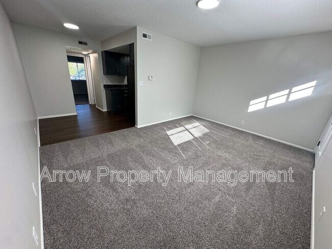 Photo - 2933 P St Unit 2