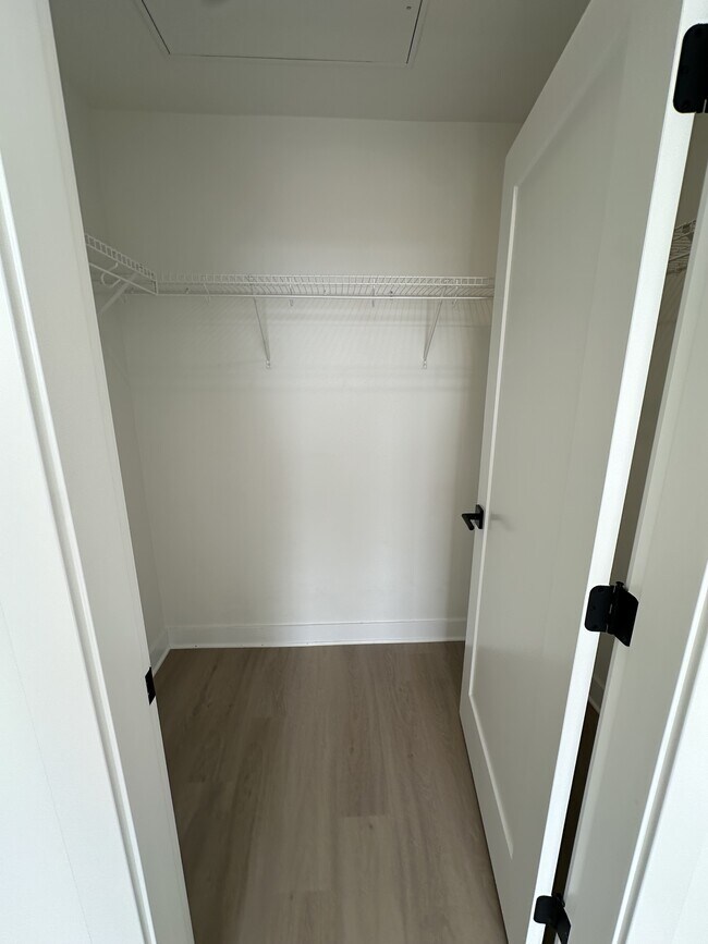 Photo - 20144-20186 86 Ave