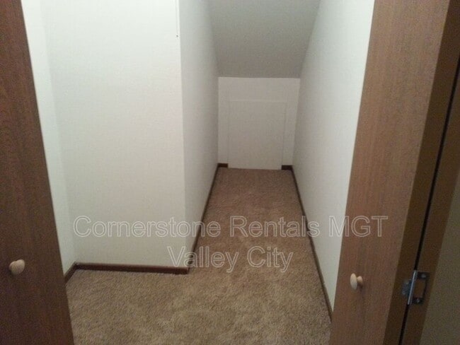 Photo - 800 11th St NW