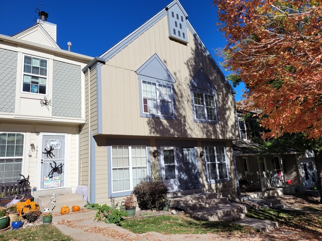 Building Photo - 9824 W Cornell Pl