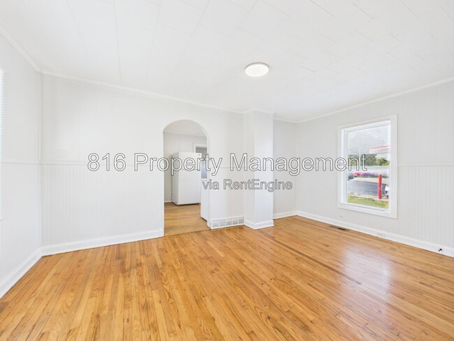 836 N Montgall Ave