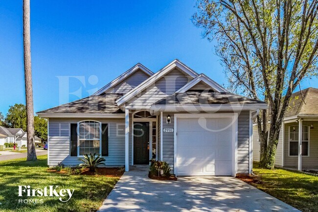 Photo - 2956 Centerwood Dr N