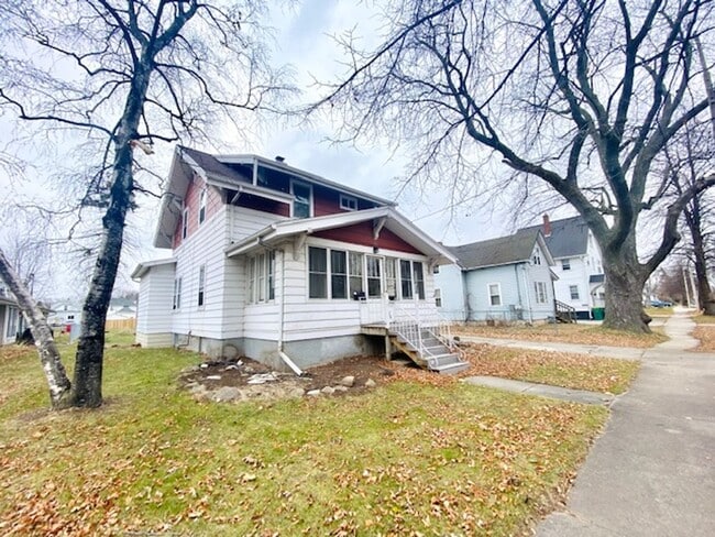 Photo - 1263 Chicago St