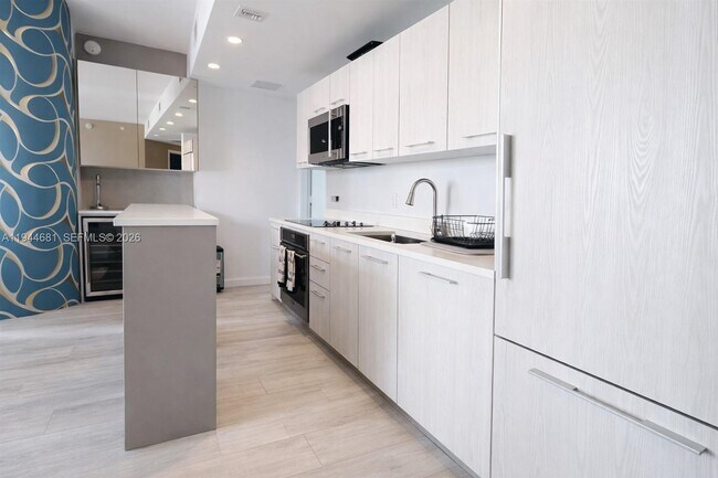 Photo - 45 SW 9th St Unidad 3008