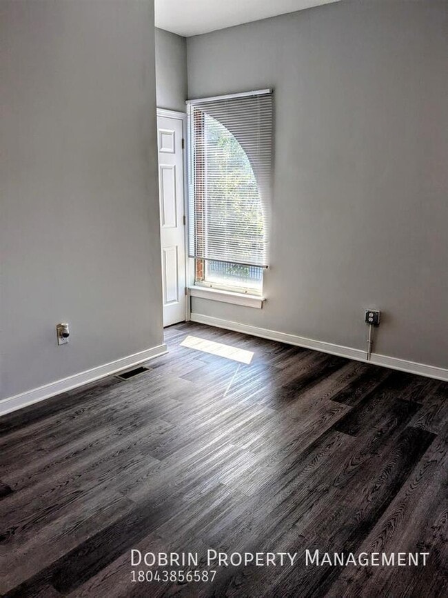 Photo - 300 W Leigh St Unit 2