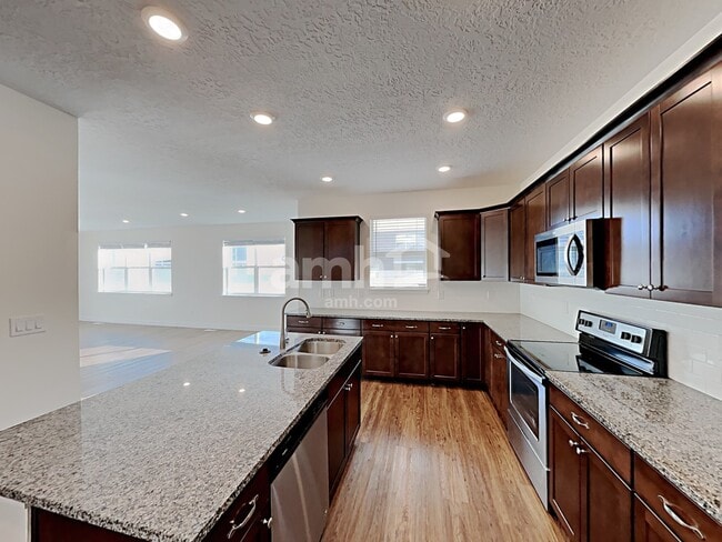 2326 E Tumbleweed Rd
