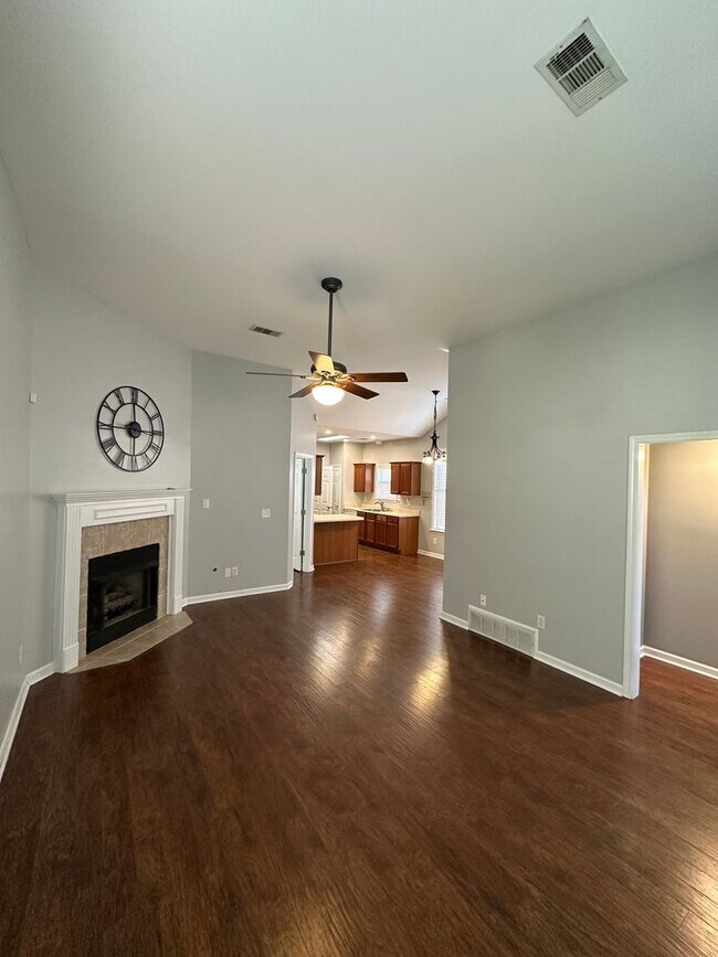 Photo - 1/2 OFF FIRST FULL MONTH'S RENT! 3 BR/ 2 B...