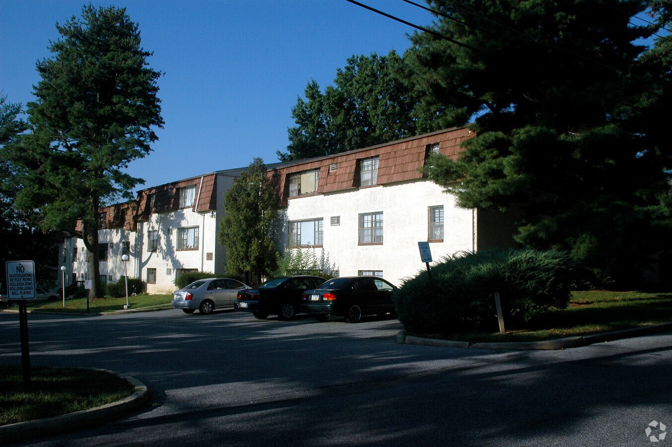 Juniper Hill Apartments - Juniper Hill Apartments