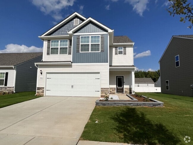 Building Photo - Newer 3 Bed House in East Charlotte