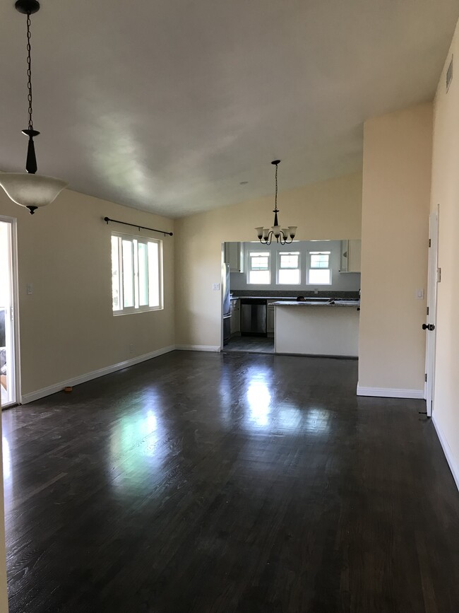 Living, Dining, kitchen, breakfast bar - 12066 Lamanda St Apartamentos Unidad 4