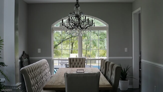 24 Cartier Dr