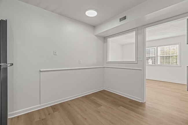 Photo - Summercrest Apartments
