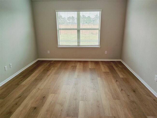 Photo - 29802 Breakwater Dr