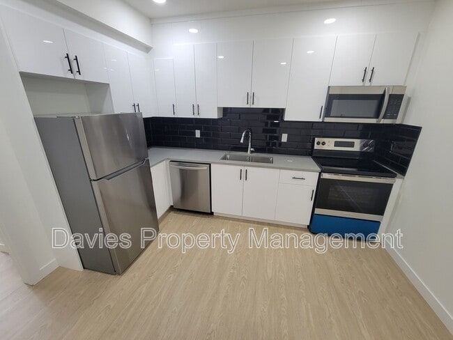 Photo - 20821-2019A 19A Ave NW Unit BSMT