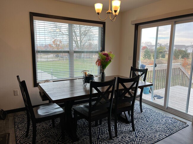 Photo - 7419 Westfield Dr NE