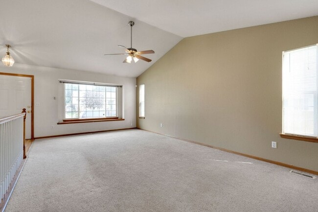 Photo - 4 bedroom house with a fenced yard!