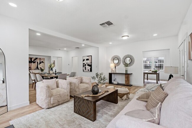 Photo - 331 Chester Pl