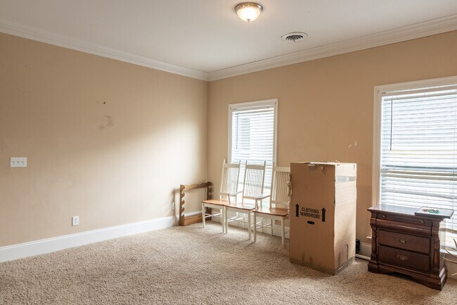 Photo - 131 Edgewood Blvd