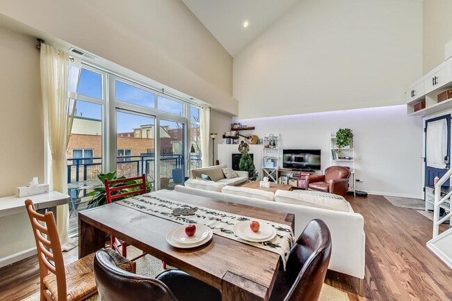 Photo - 2251 W St Paul Ave Unit 4C