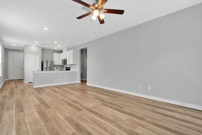 Photo - Charming 2 Bed 2 Bath Home in Highly Sought After Alamo Ranch Area!