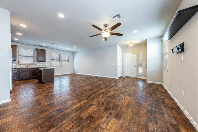 Photo - 368 Wapiti Rd