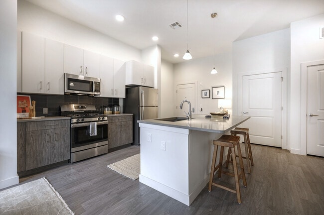 Building Photo - Elan Union Market Rental