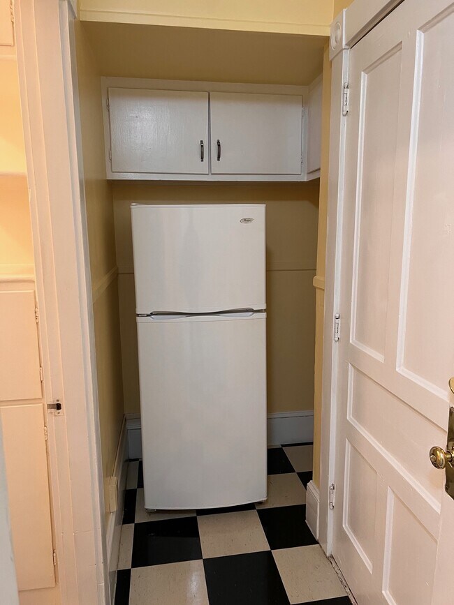 116 N Seminary St Unit 2
