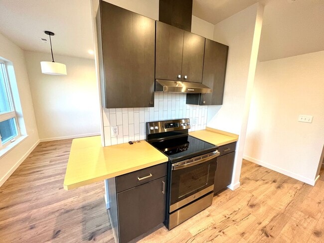 Photo - New, Pet Friendly, 2 bed 2 bath Townhouses!