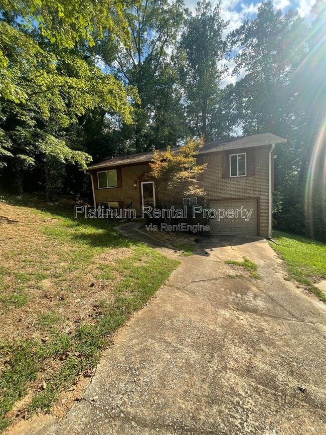 Photo - 2564 Timberly Dr SE