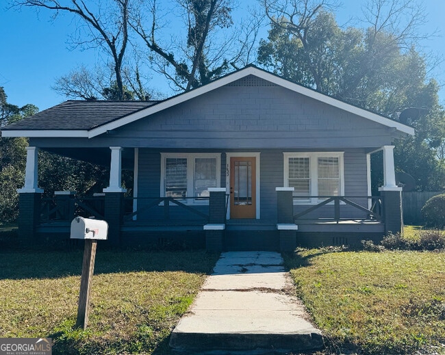 Building Photo - 1433 Mary St