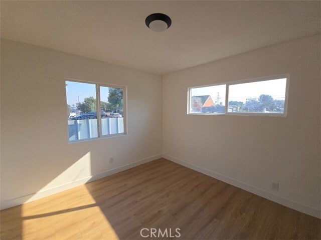 Photo - 1547 W 82nd St