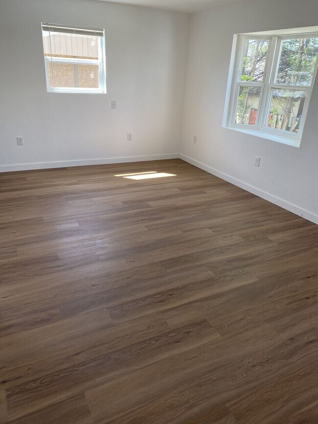 Photo - 1804 E Liberty Ave Unidad 2