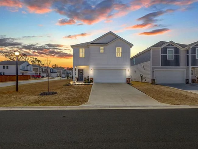 Photo - Modern 3 Bedroom Home Available October 1s...