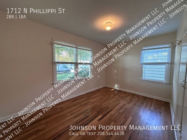 Photo - 1712 N Phillippi St