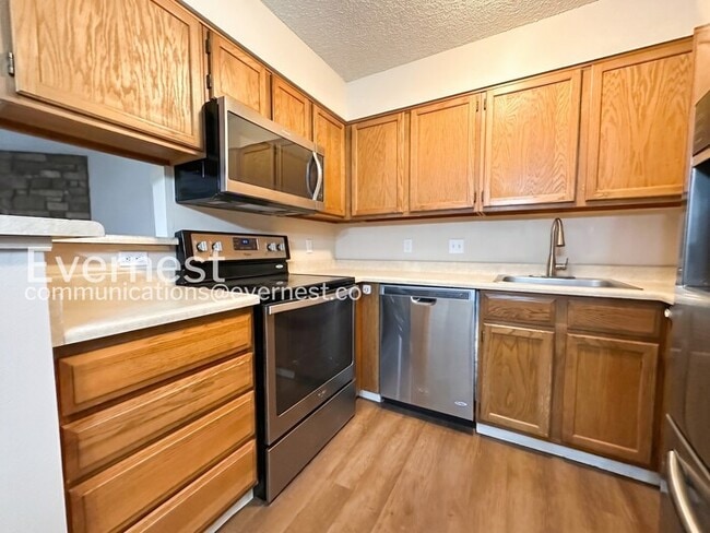 Photo - 427 Wright St Unit 108
