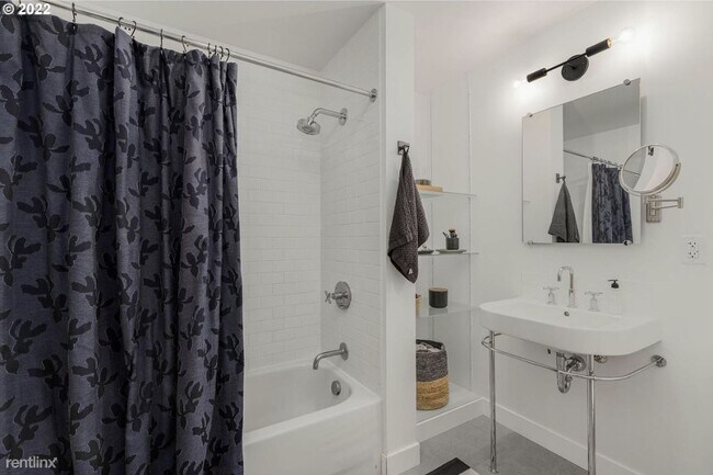 Photo - Studio, 1 bath Condo - 1400 Northwest Irvi...