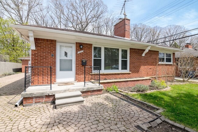 Photo - 1427 Woodland Dr