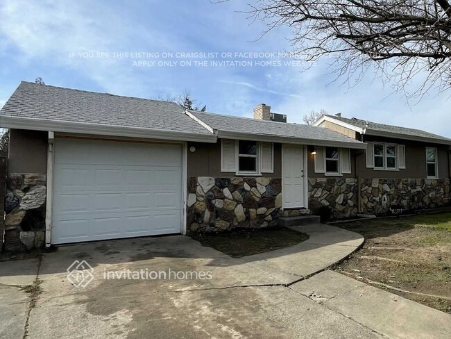 Photo - 3096 Yellowstone Ln