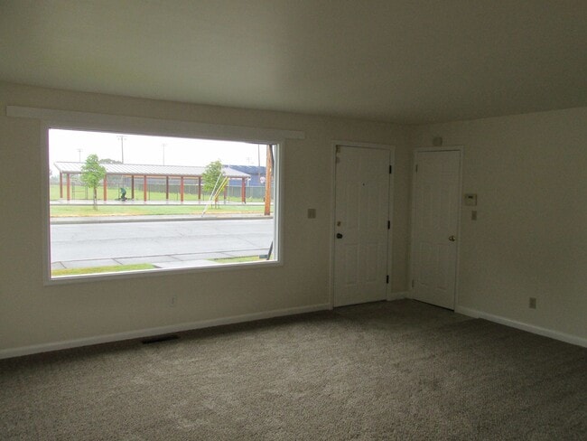 Photo - 2 Bedroom house in Burlington